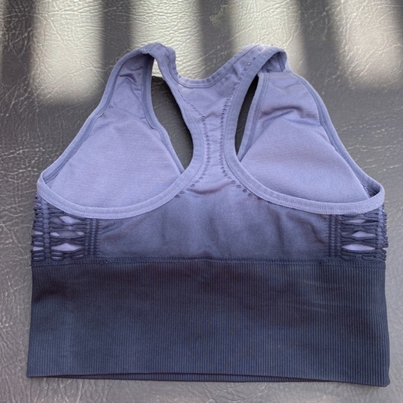 💜💜💜Bella Movement sports bra grey blue small NWOT - Picture 3 of 4